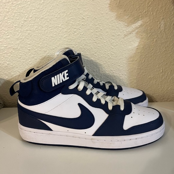 nike court borough - Picture 4 of 5